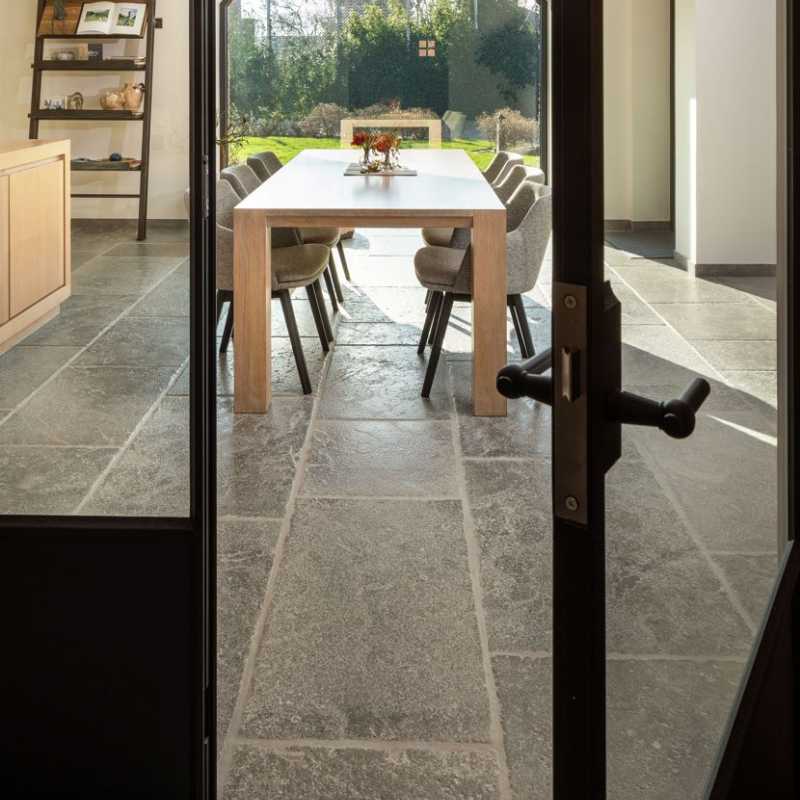 Pyrenees Grey Limestone Tilery